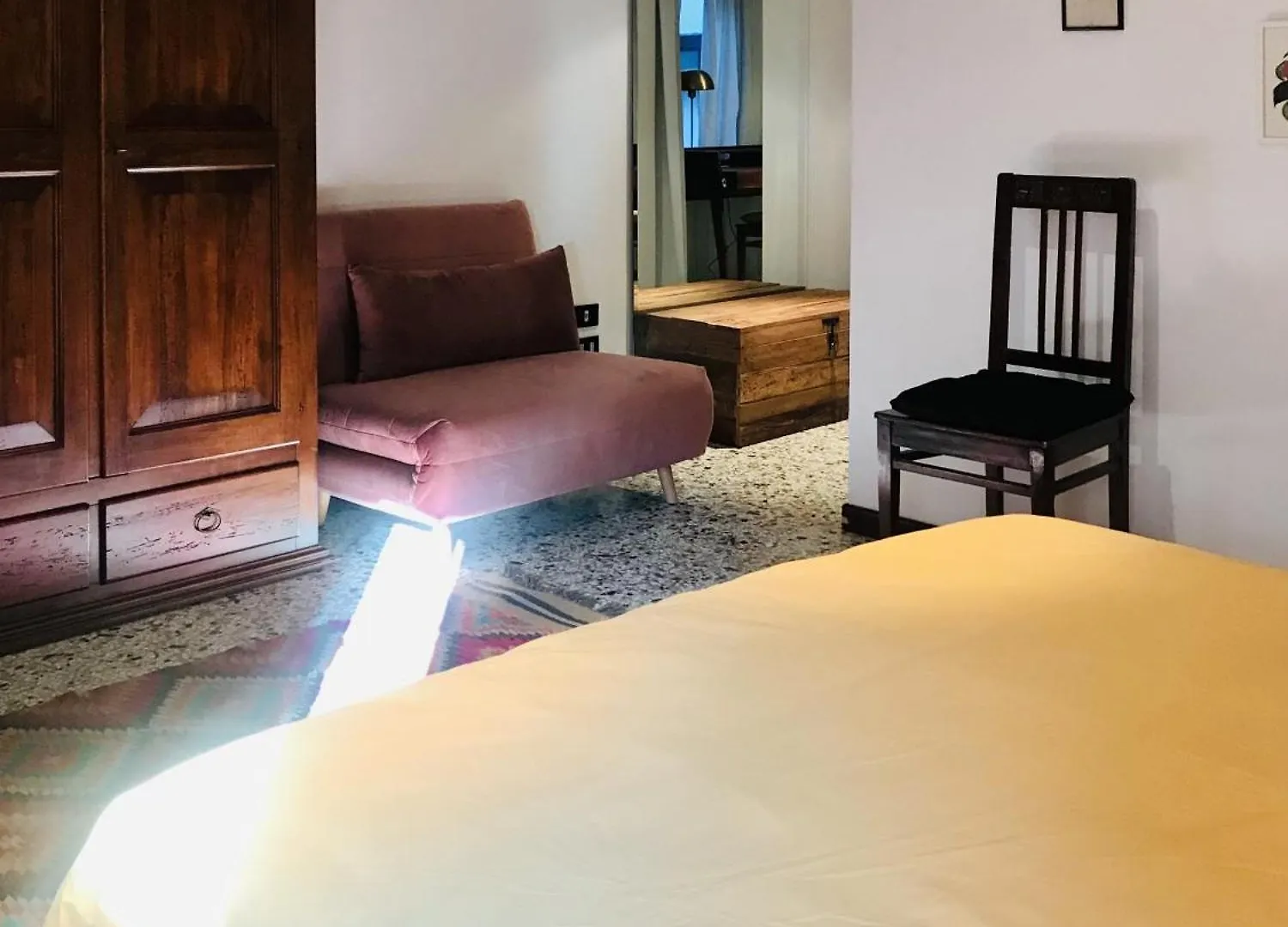 Remedio At Locappart Venice Apartment